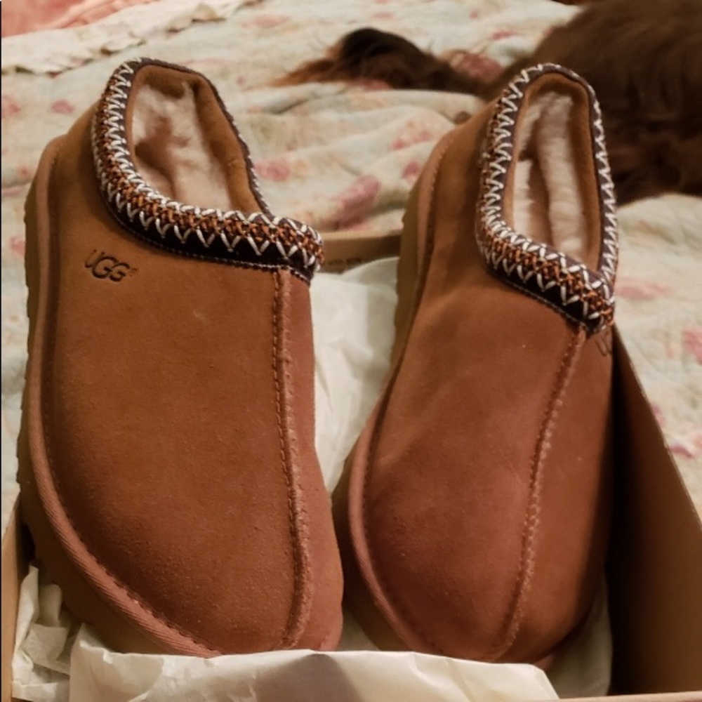 Ugg Genuine Women’s Size 11 Tasman